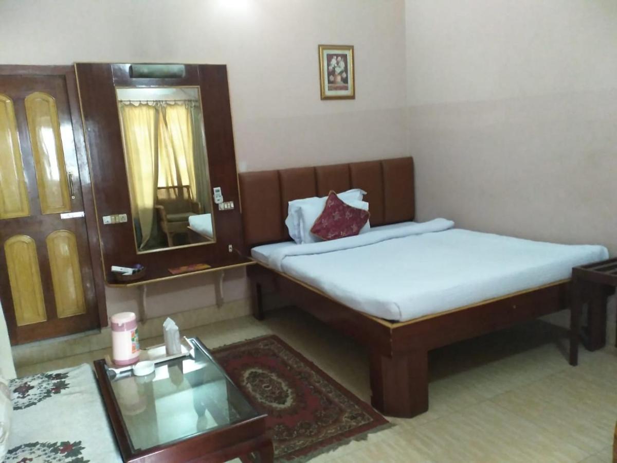 Forbesganj Hotel Jyoti מראה חיצוני תמונה